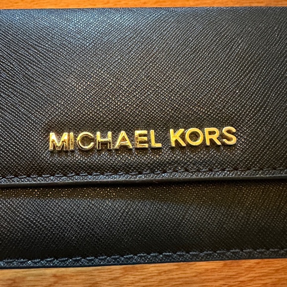 Michael Kors Bifold Envelope Wallet - Picture 5 of 7
